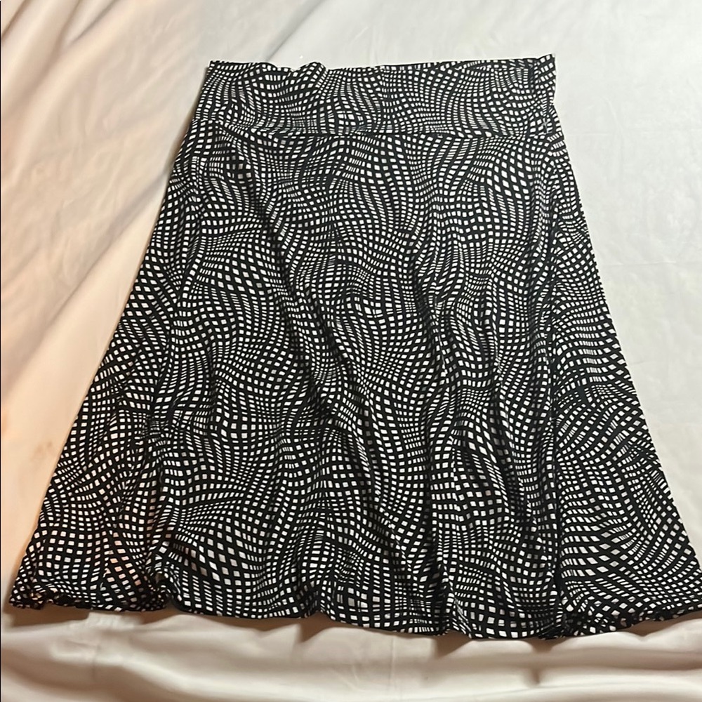 LulaRoe Black and White Skirt